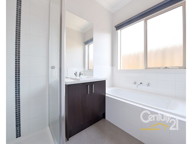 14 Jasmine Grove, Officer VIC 3809