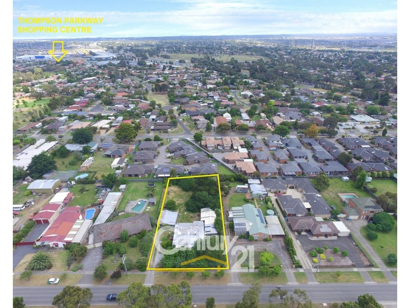 24 Huon Park Road, Cranbourne North VIC 3977