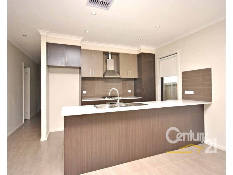 39 Nixon Drive, Berwick VIC 3806