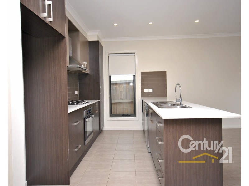 39 Nixon Drive, Berwick VIC 3806