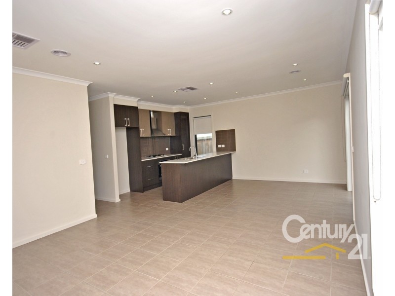 39 Nixon Drive, Berwick VIC 3806