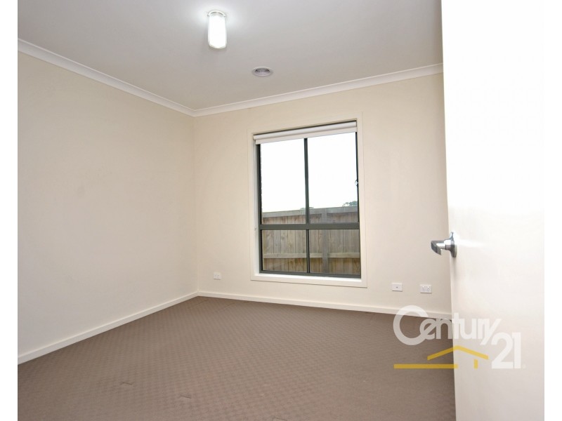 39 Nixon Drive, Berwick VIC 3806