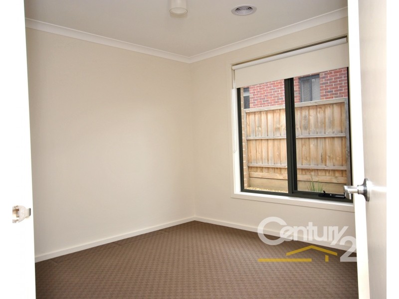 39 Nixon Drive, Berwick VIC 3806