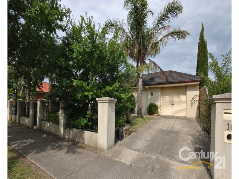 16 Strathaird Drive, Narre Warren South VIC 3805