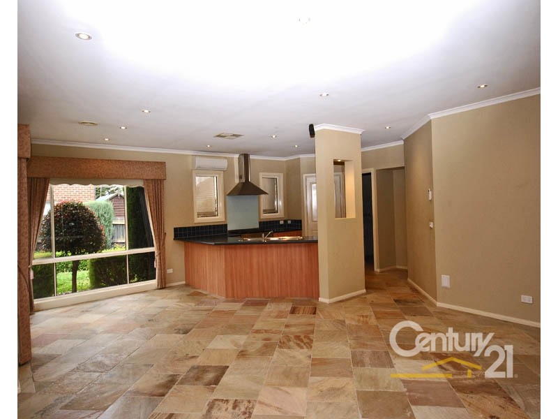 12 Snowgum Court, Narre Warren South VIC 3805