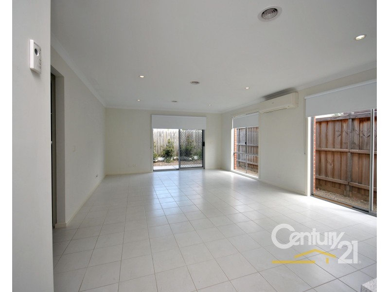 17 Celestine Drive, Officer VIC 3809