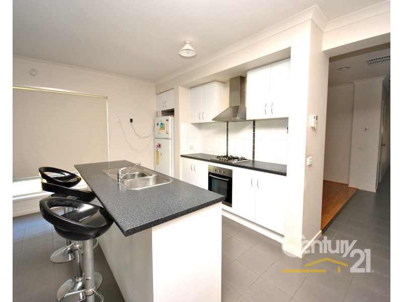 24 Kindred Avenue, Cranbourne North VIC 3977