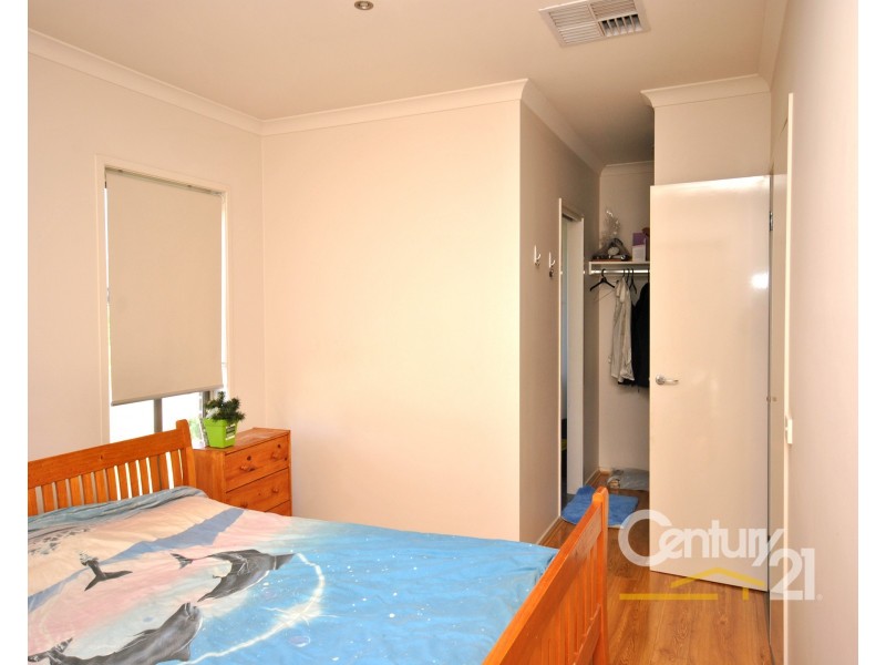 24 Kindred Avenue, Cranbourne North VIC 3977