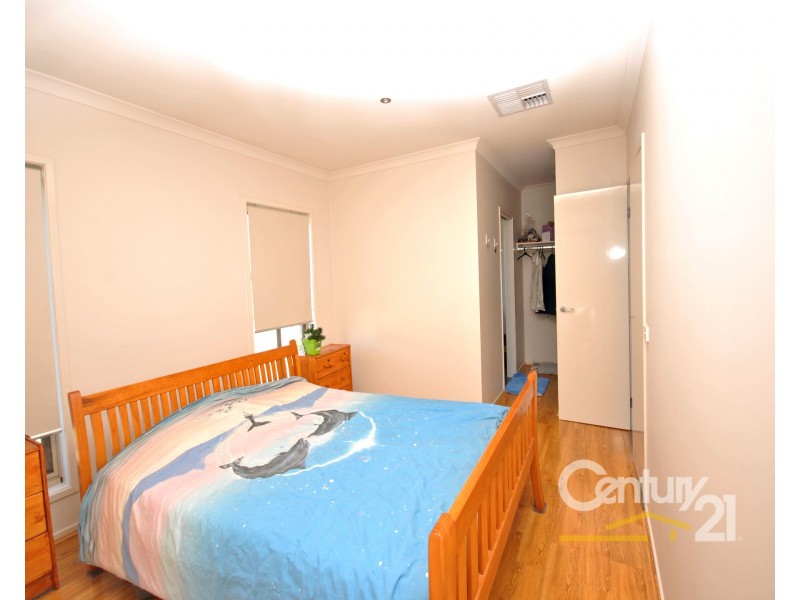 24 Kindred Avenue, Cranbourne North VIC 3977