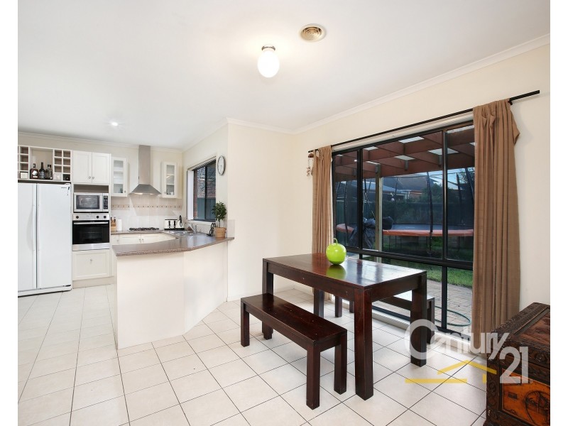 31 Chatswood Drive, Narre Warren South VIC 3805