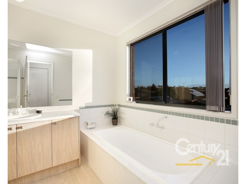 31 Chatswood Drive, Narre Warren South VIC 3805