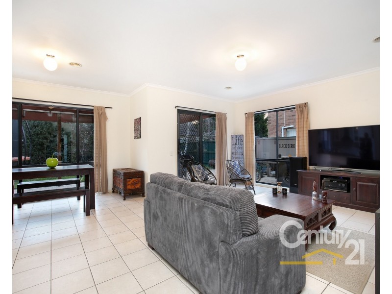 31 Chatswood Drive, Narre Warren South VIC 3805