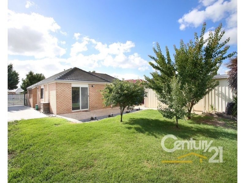 8 Middleham Close, Cranbourne West VIC 3977