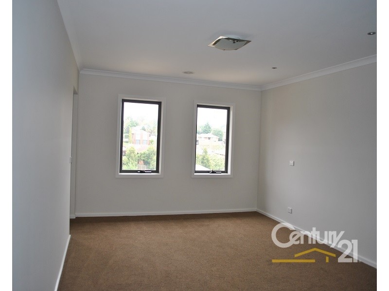 26 Bushlark Court, Berwick VIC 3806