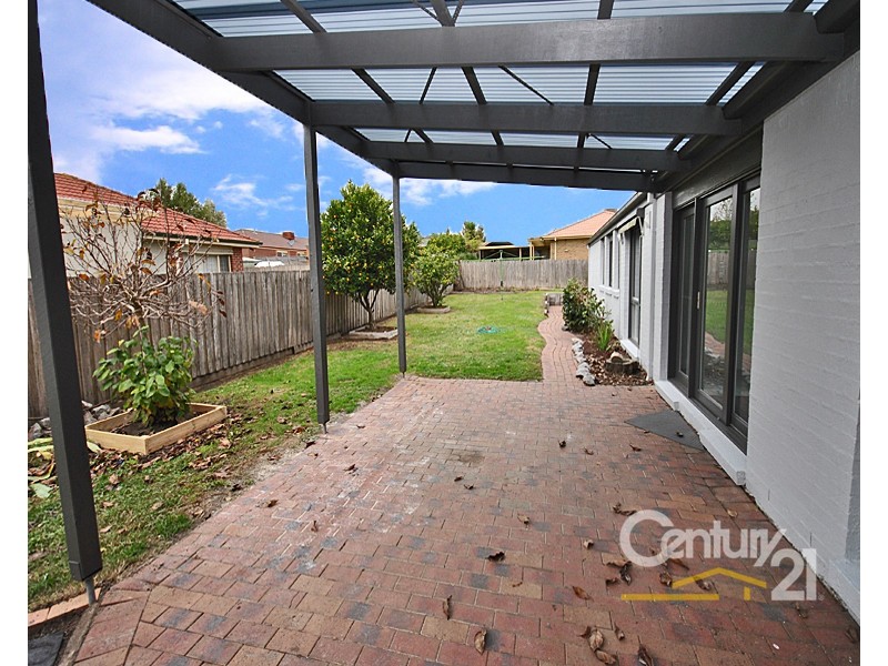 24 Chirnside Road, Berwick VIC 3806