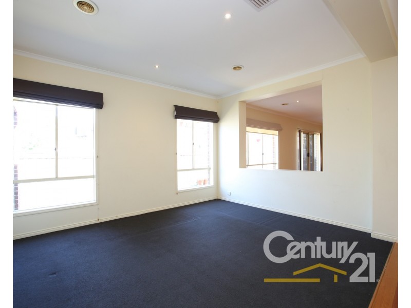 4 Mathoura Court, Berwick VIC 3806