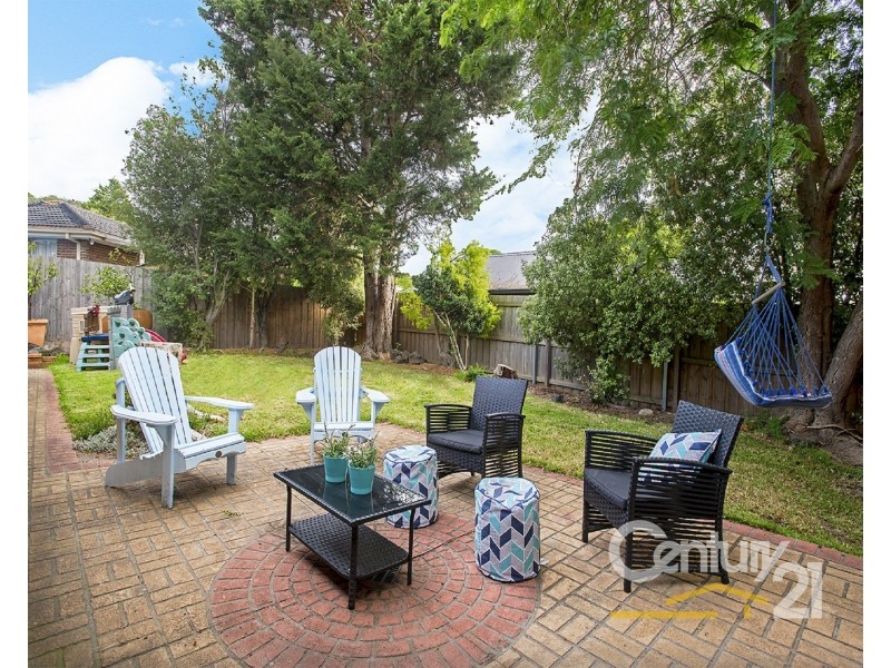 74 Avebury Drive, Berwick VIC 3806