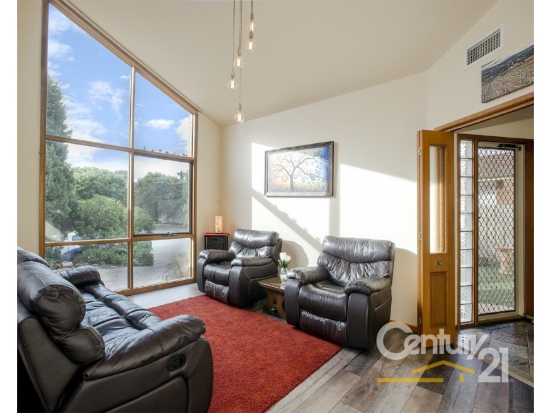 74 Avebury Drive, Berwick VIC 3806