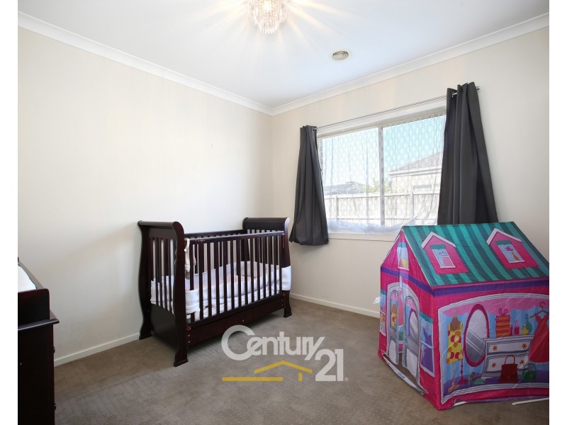 143 Viewgrand Drive, Berwick VIC 3806