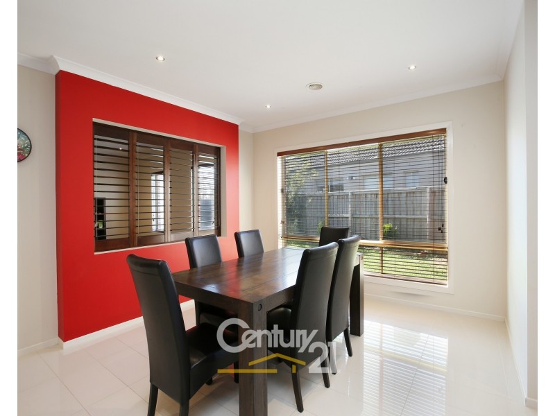 143 Viewgrand Drive, Berwick VIC 3806