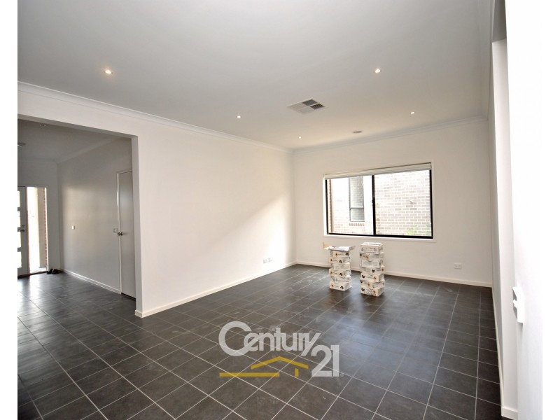 83 Skylark Boulevard, Clyde North VIC 3978