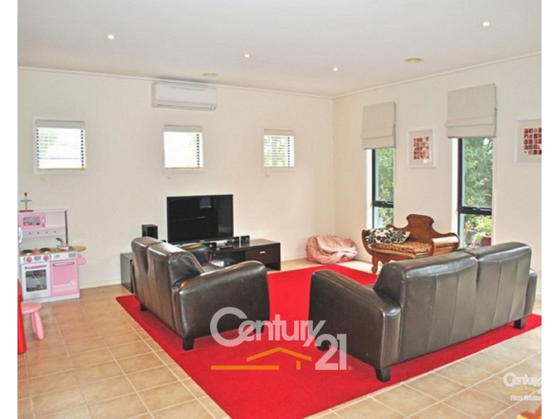 11 Greenhaven Terrace, Berwick VIC 3806