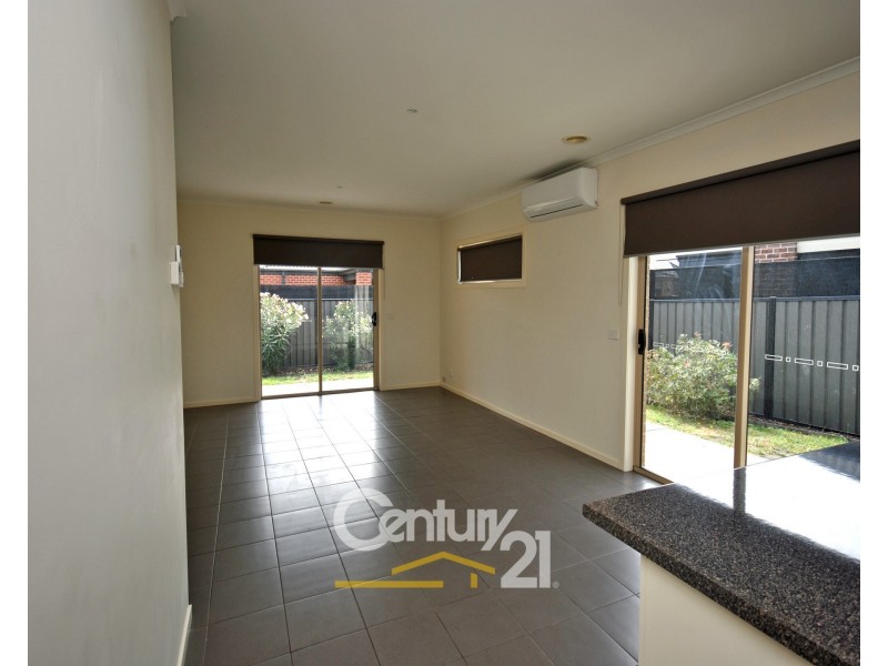 13 Appaloosa Drive, Clyde North VIC 3978