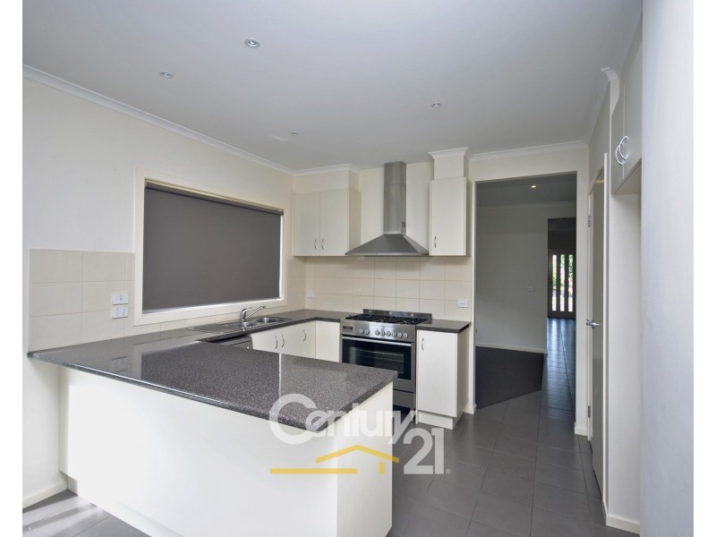 13 Appaloosa Drive, Clyde North VIC 3978