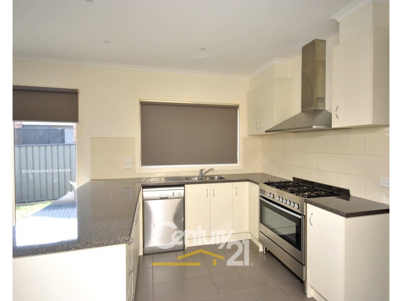 13 Appaloosa Drive, Clyde North VIC 3978