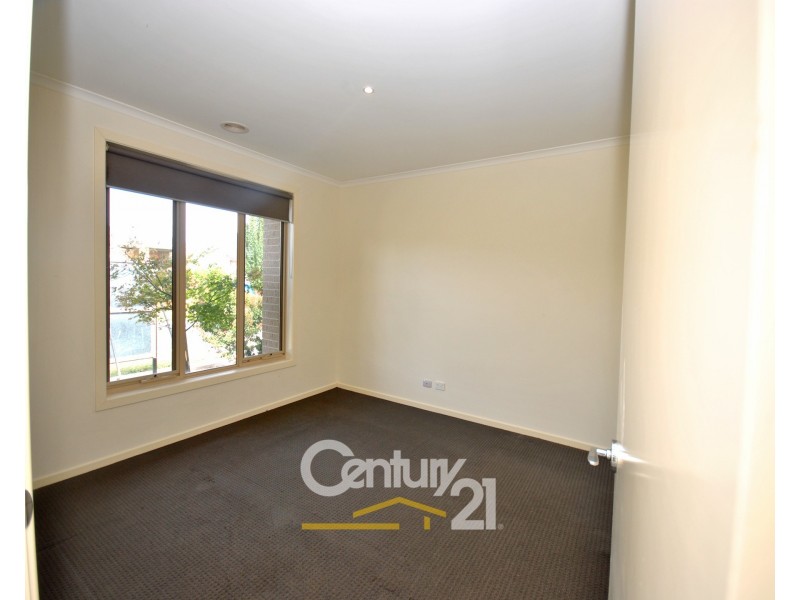 13 Appaloosa Drive, Clyde North VIC 3978