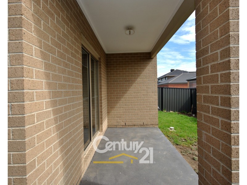 13 Appaloosa Drive, Clyde North VIC 3978