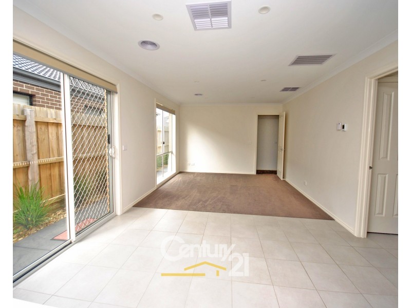 15 Norma Crescent, Officer VIC 3809