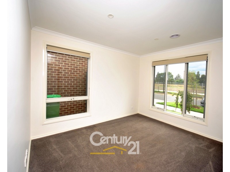 15 Norma Crescent, Officer VIC 3809
