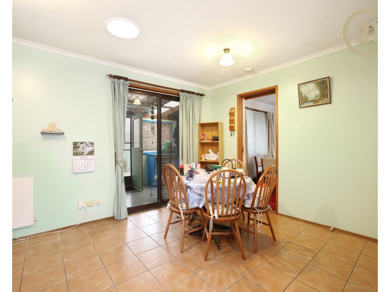 37 Blaxland Avenue, Cranbourne North VIC 3977