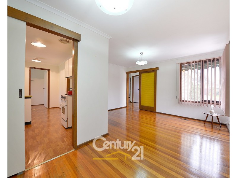 18 Floriana Avenue, Doveton VIC 3177