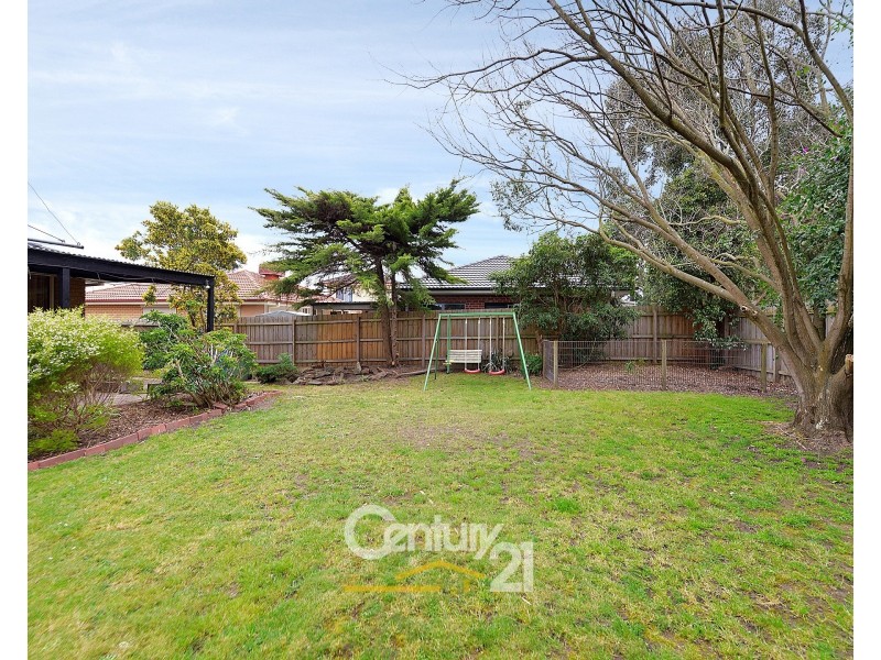 18 Floriana Avenue, Doveton VIC 3177