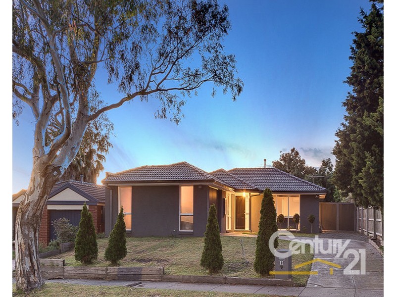12 Sharpe Court, Berwick VIC 3806