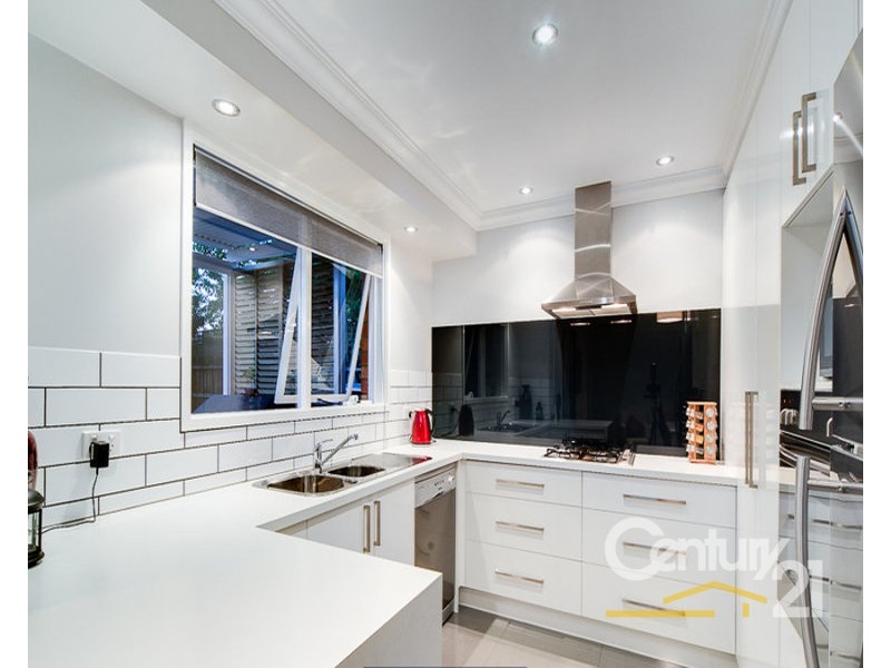 12 Sharpe Court, Berwick VIC 3806