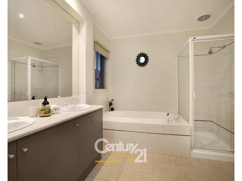 73 Ward Road, Berwick VIC 3806