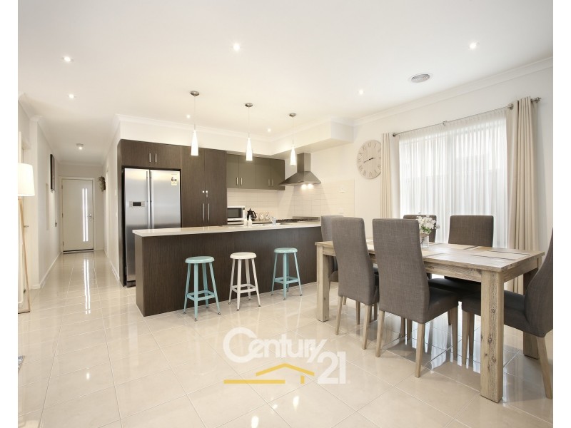 5  Tankard Drive, Cranbourne East VIC 3977