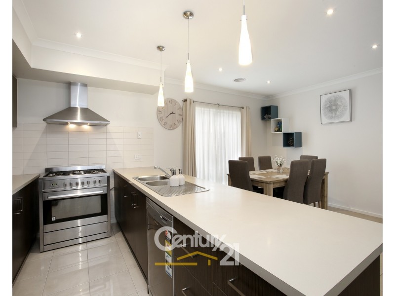 5  Tankard Drive, Cranbourne East VIC 3977