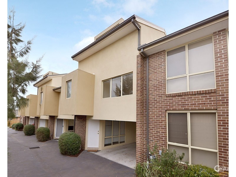 2/19 Hemmings Street, Dandenong VIC 3175