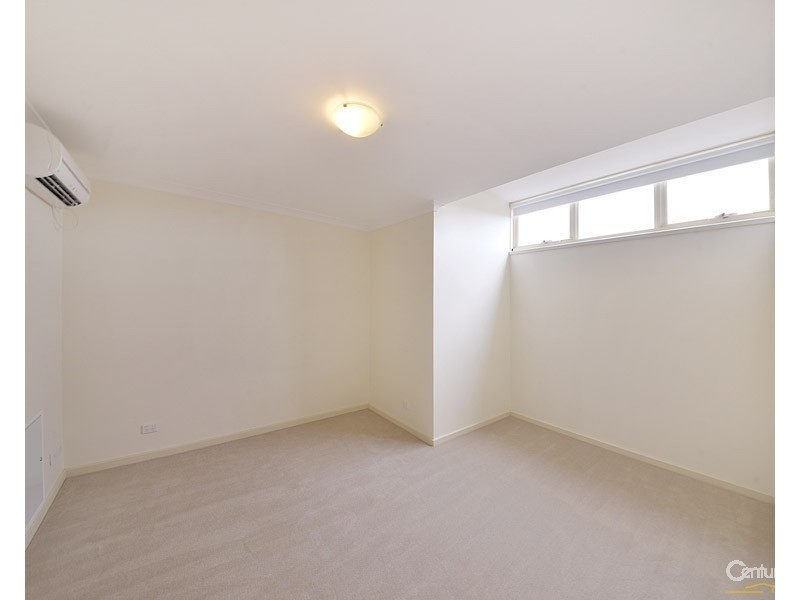 2/19 Hemmings Street, Dandenong VIC 3175