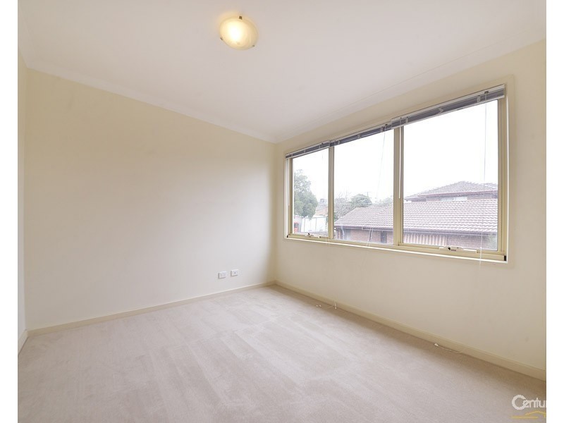 2/19 Hemmings Street, Dandenong VIC 3175