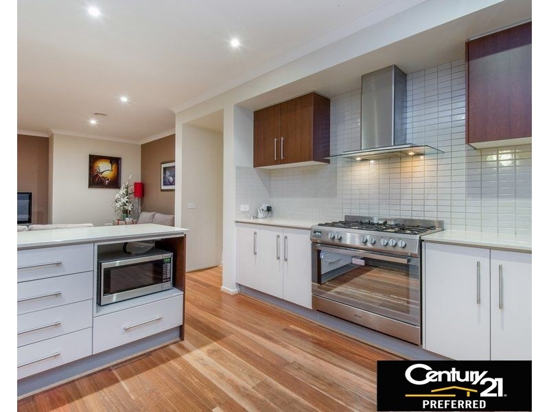 18 Stanhope Avenue, Berwick VIC 3806