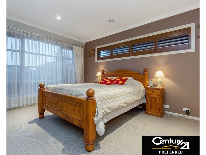 18 Stanhope Avenue, Berwick VIC 3806