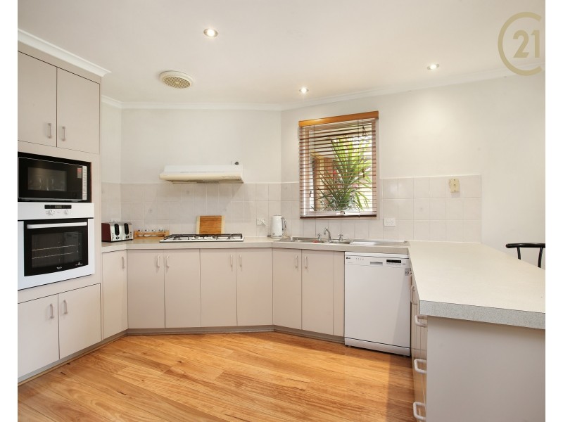 44 Amber Crescent, Narre Warren VIC 3805