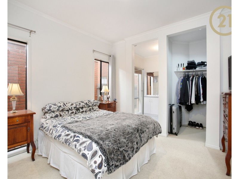 21 Clocktower Court, Berwick VIC 3806