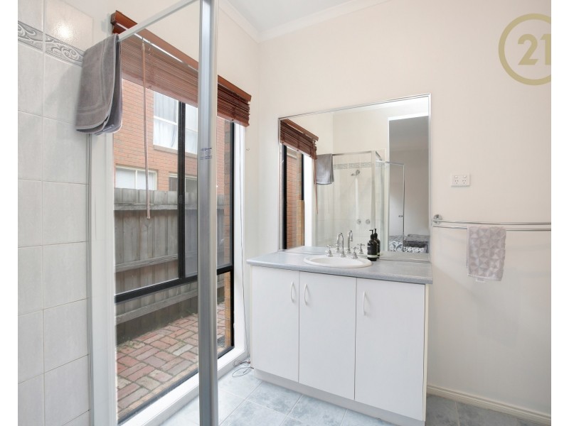 21 Clocktower Court, Berwick VIC 3806