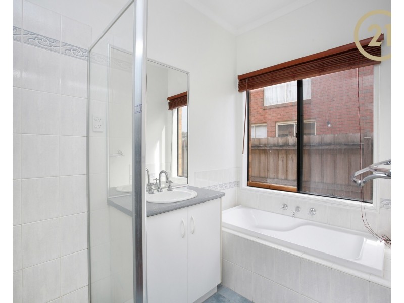 21 Clocktower Court, Berwick VIC 3806